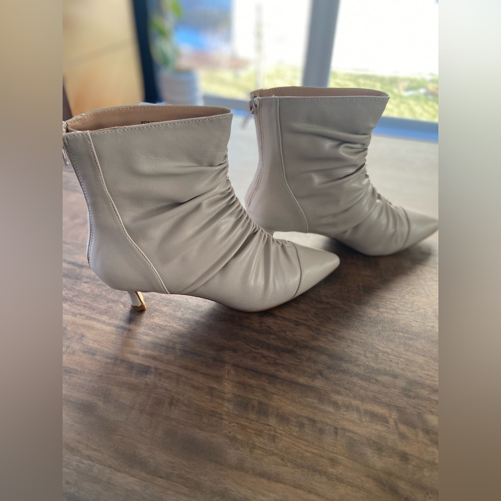 Journee Collection Ruched Pointed Ankle Boots - Cream